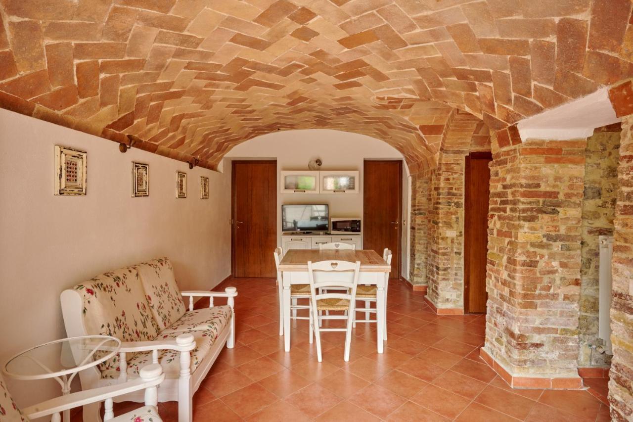 Agriturismo Il Canneto Casole dʼElsa Kültér fotó